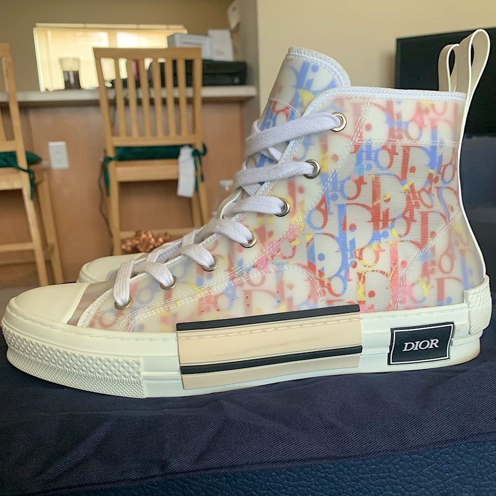 BEAUTIFUL MULTI-COLOR DIOR SNEAKERS